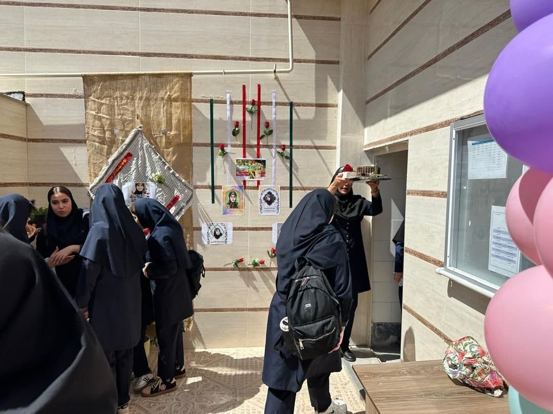 مجتمع آموزشی یگانه(متوسطه دوم)